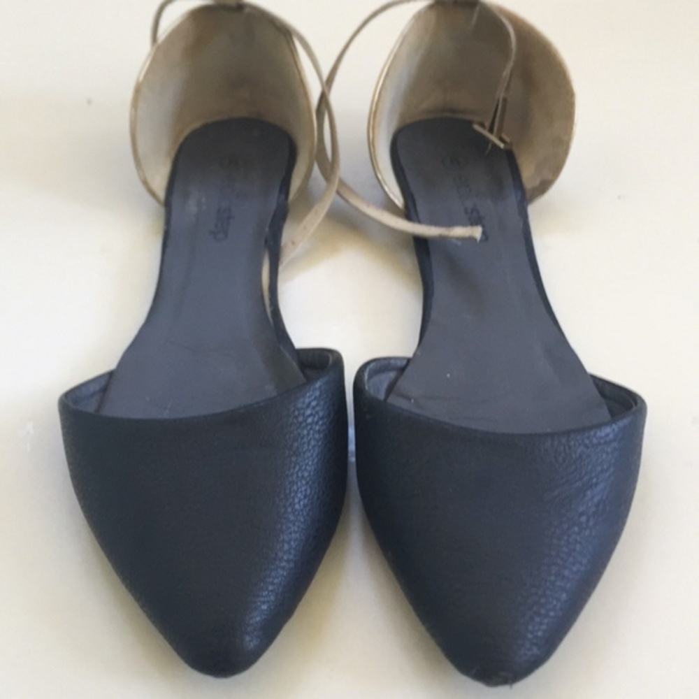 One Step shoes - Picture 2 of 5